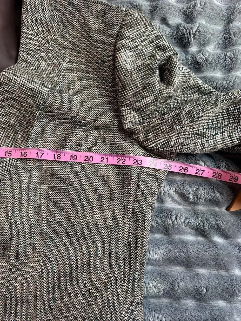 Vintage 100% Silk Herringbone Textured Men's Sport Coat Blazer Quiet Luxury